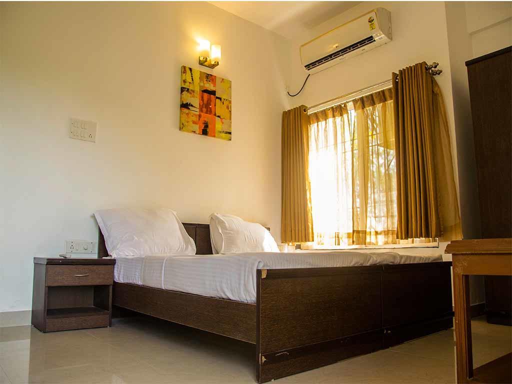 Peaceful Home Stay In A Serviced Apartment On The Ground Floor Lonavala Extérieur photo